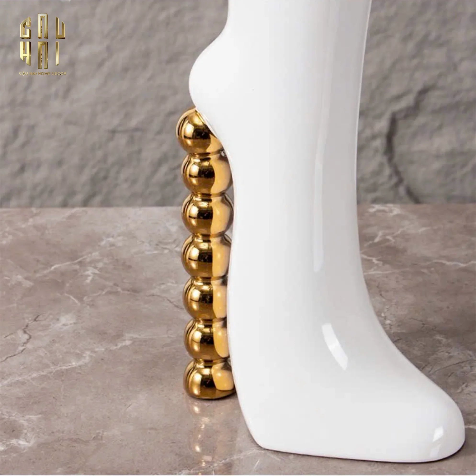 HOME COUTURE - BÌNH HOA CATWALK HIGH HEEL PEARL WHITE VASE H38 - CẬU HAI HOME DECOR