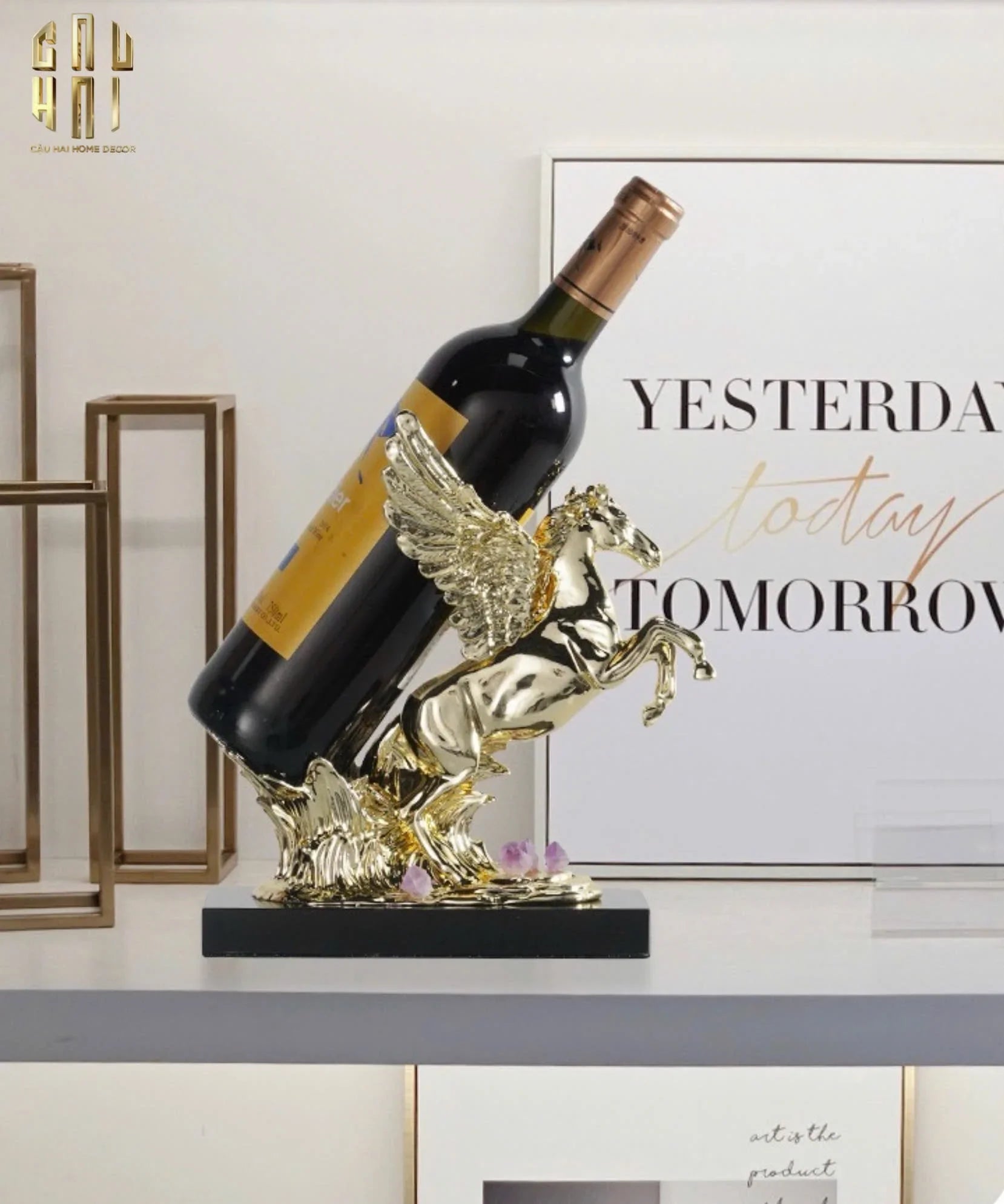 HOME COUTURE - TƯỢNG NGỰA ĐẾ ĐỠ CHAI VANG - ELITE PEGASUS WINE STAND UP-CẬU HAI HOME DECOR