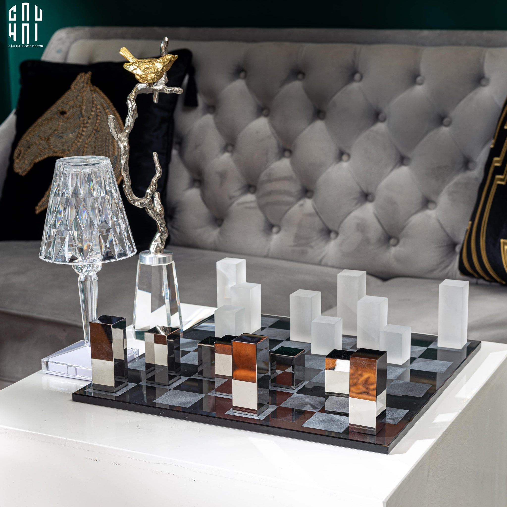 HOME COUTURE - SET BÀN CỜ PHA LÊ MAJESTIC LUXURY CRYSTAL CHESS BOARD-CẬU HAI HOME DECOR