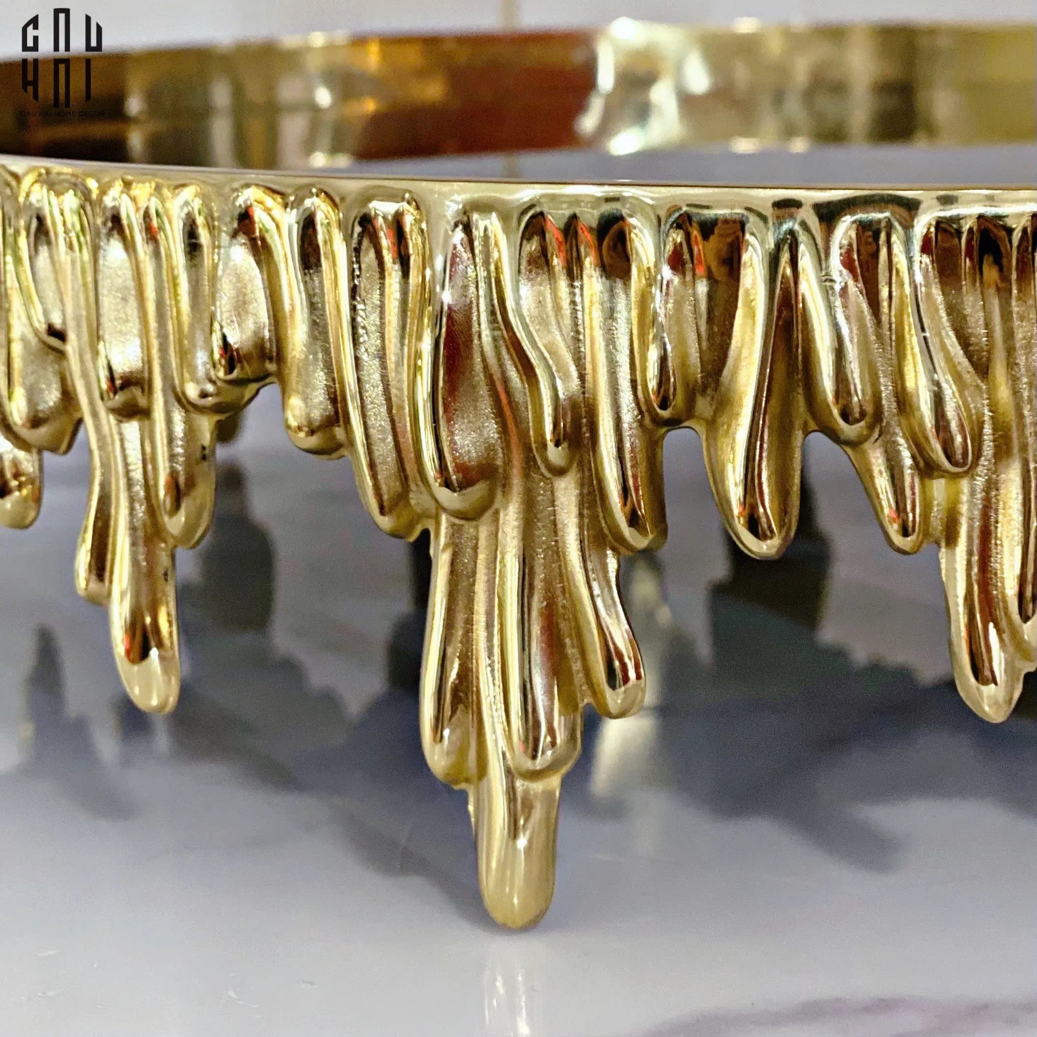 HOME COUTURE - MELTED GOLD TRAY - KHAY GƯƠNG ĐEN MEDUSA SS25-CẬU HAI HOME DECOR