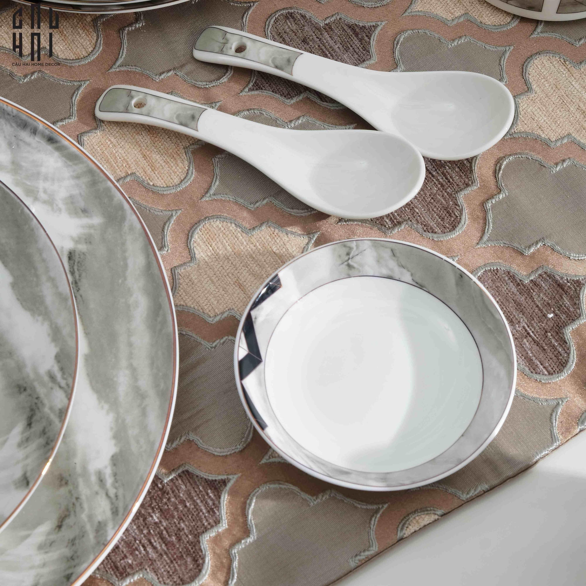 HOME COUTURE - SET CHÉN DĨA KINGSTON 60PCS SS25 - CẬU HAI HOME DECOR