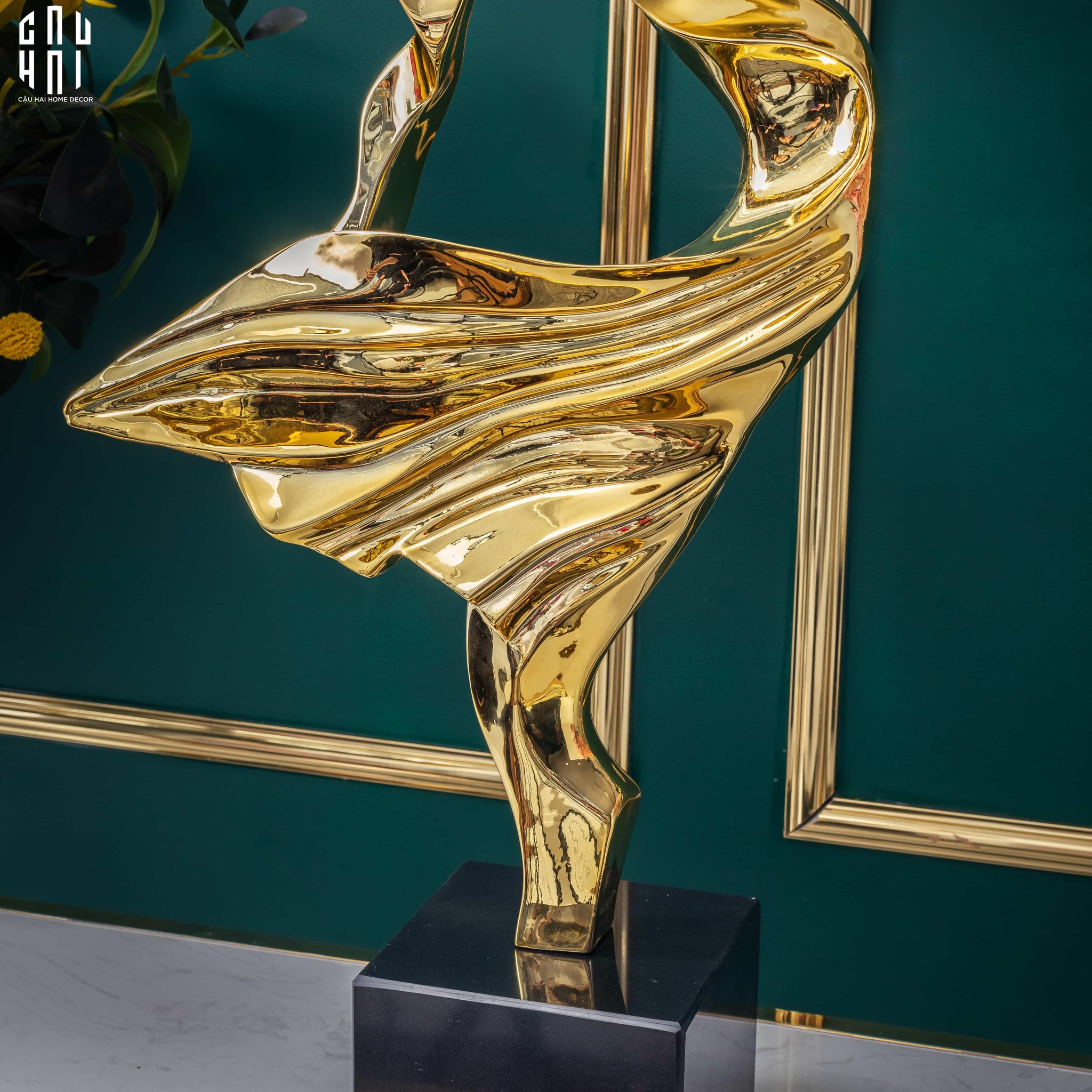 HOME COUTURE - TƯỢNG GOLDEN BALLET 75 SS25-CẬU HAI HOME DECOR