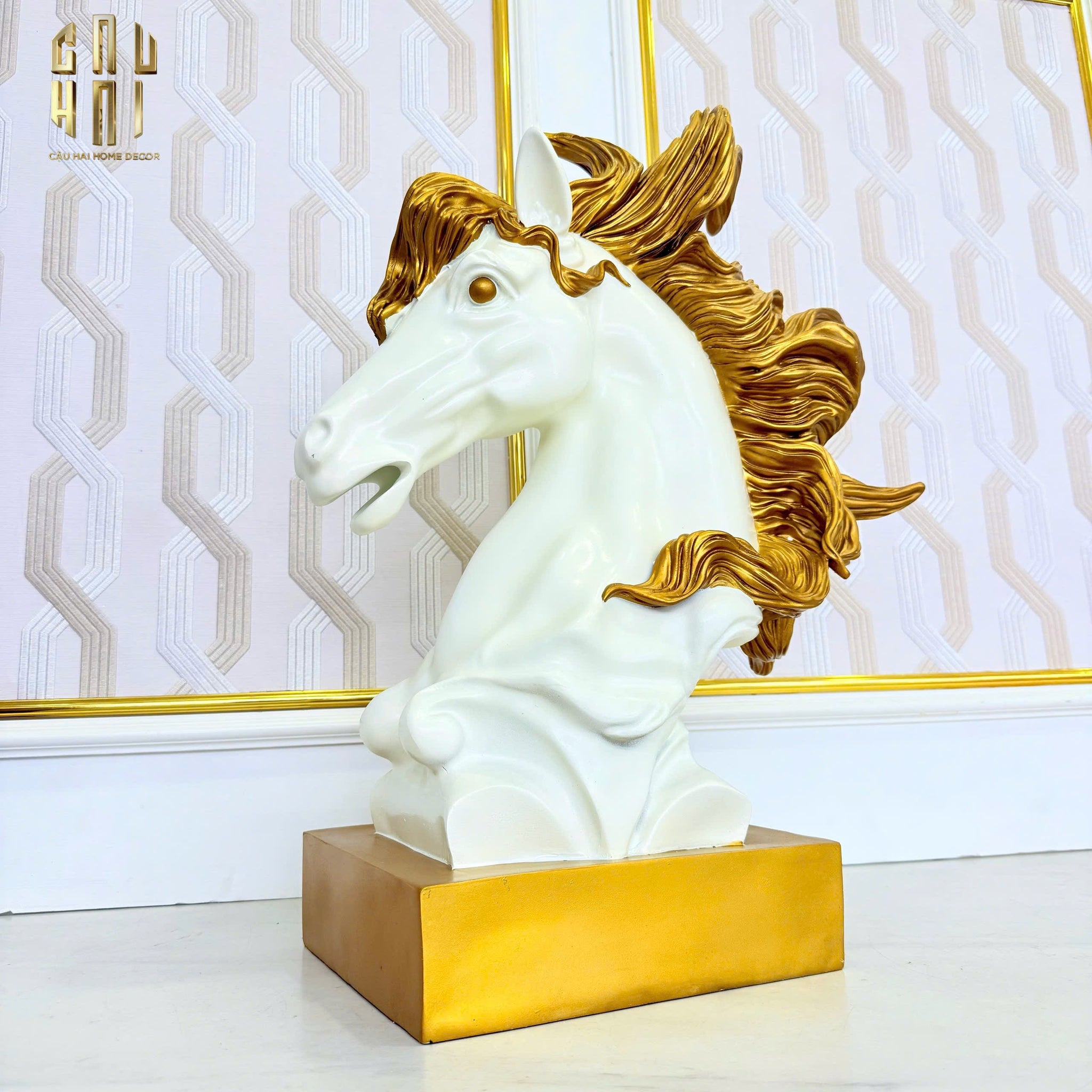 HOME COUTURE - TƯỢNG KIM MÃ CAVALLIERE D'OR-CẬU HAI HOME DECOR