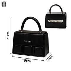 Hộp Khăn Giấy Da Savoir "La Damme Iconique" Lady Bag-CẬU HAI HOME DECOR