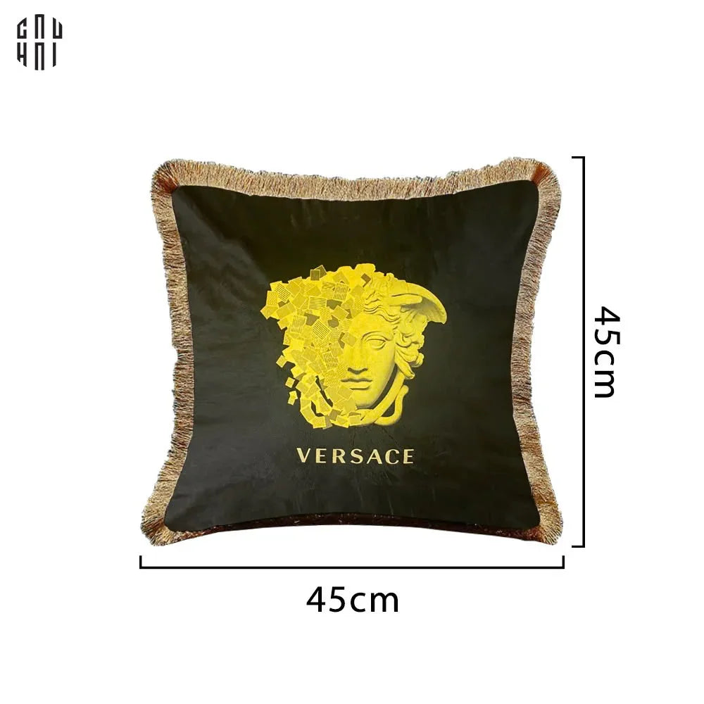 VỎ GỐI NHUNG GIANNI VERS. MEDUSA HYPNOTIC EYES 45.-CẬU HAI HOME DECOR