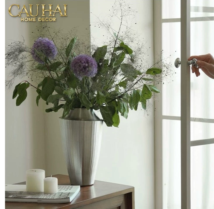 Indira Maison Couture - Bình Hoa Hợp Kim Metalic Platinum Fluted Silhouette Vase 17x6.9x30-BÌNH HOA-CẬU HAI HOME DECOR-CẬU HAI HOME DECOR