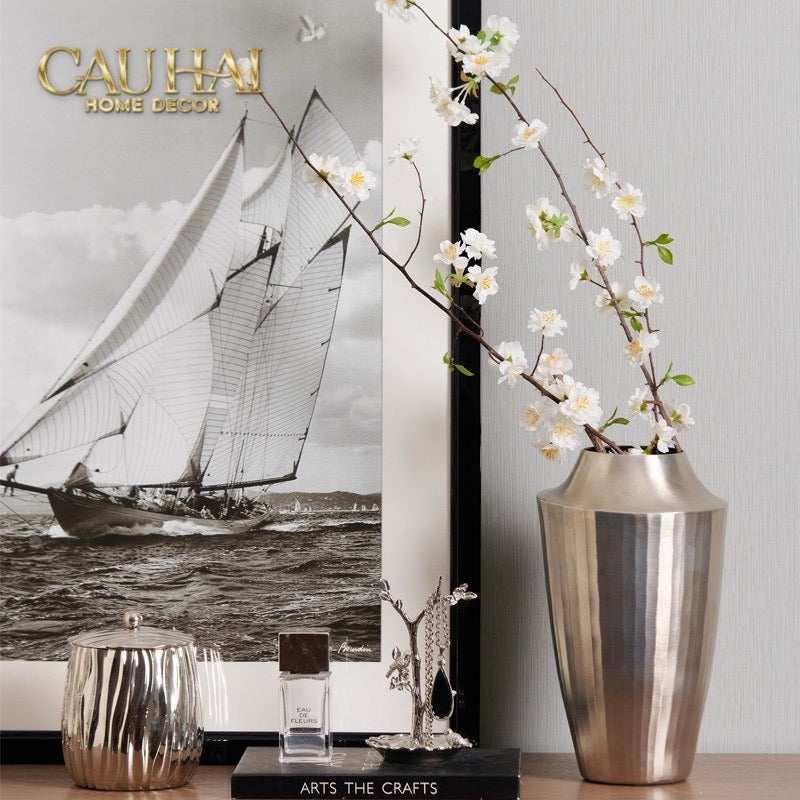 Indira Maison Couture - Bình Hoa Hợp Kim Metalic Platinum Fluted Silhouette Vase 17x6.9x30-BÌNH HOA-CẬU HAI HOME DECOR-CẬU HAI HOME DECOR