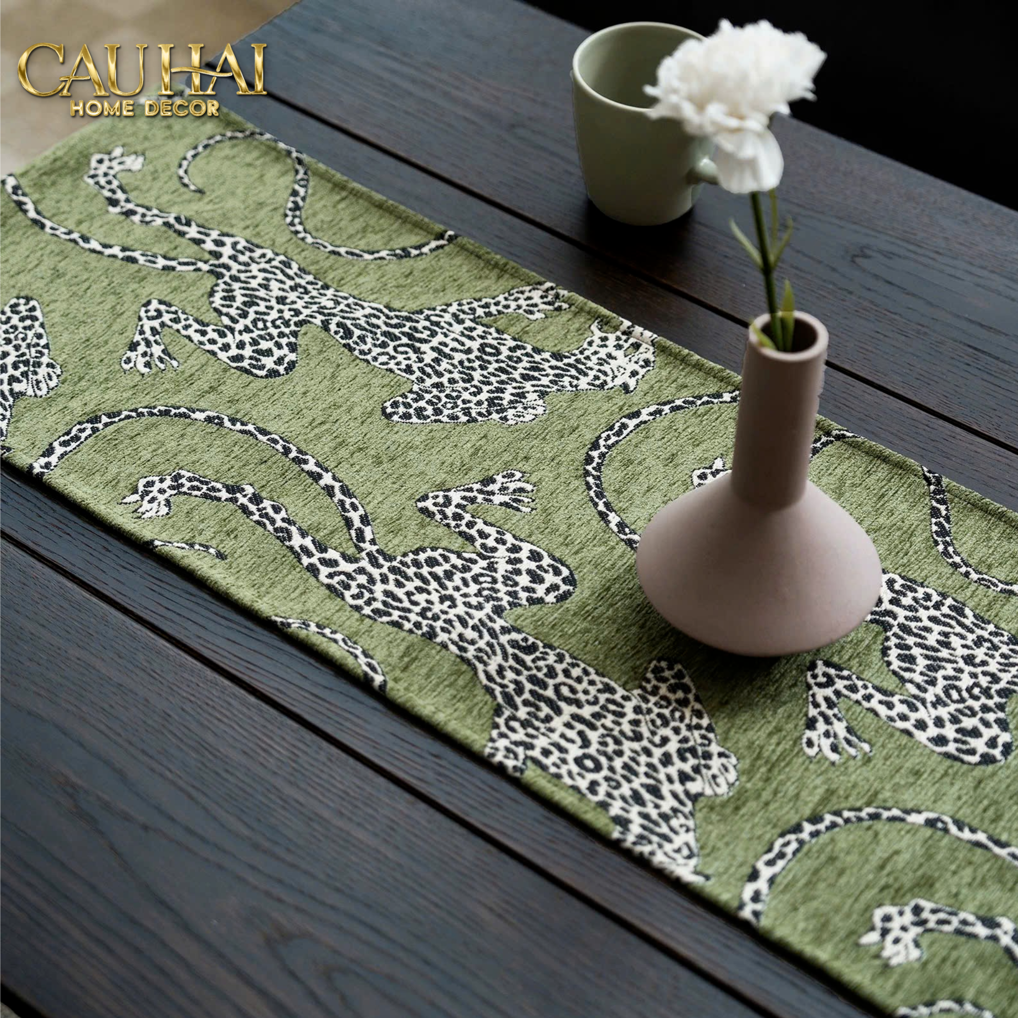KHĂN TRẢI BÀN JARGUAR ÉMERAUDE SAUVAGE TABLE RUNNER 30X240 - CẬU HAI HOME DECOR