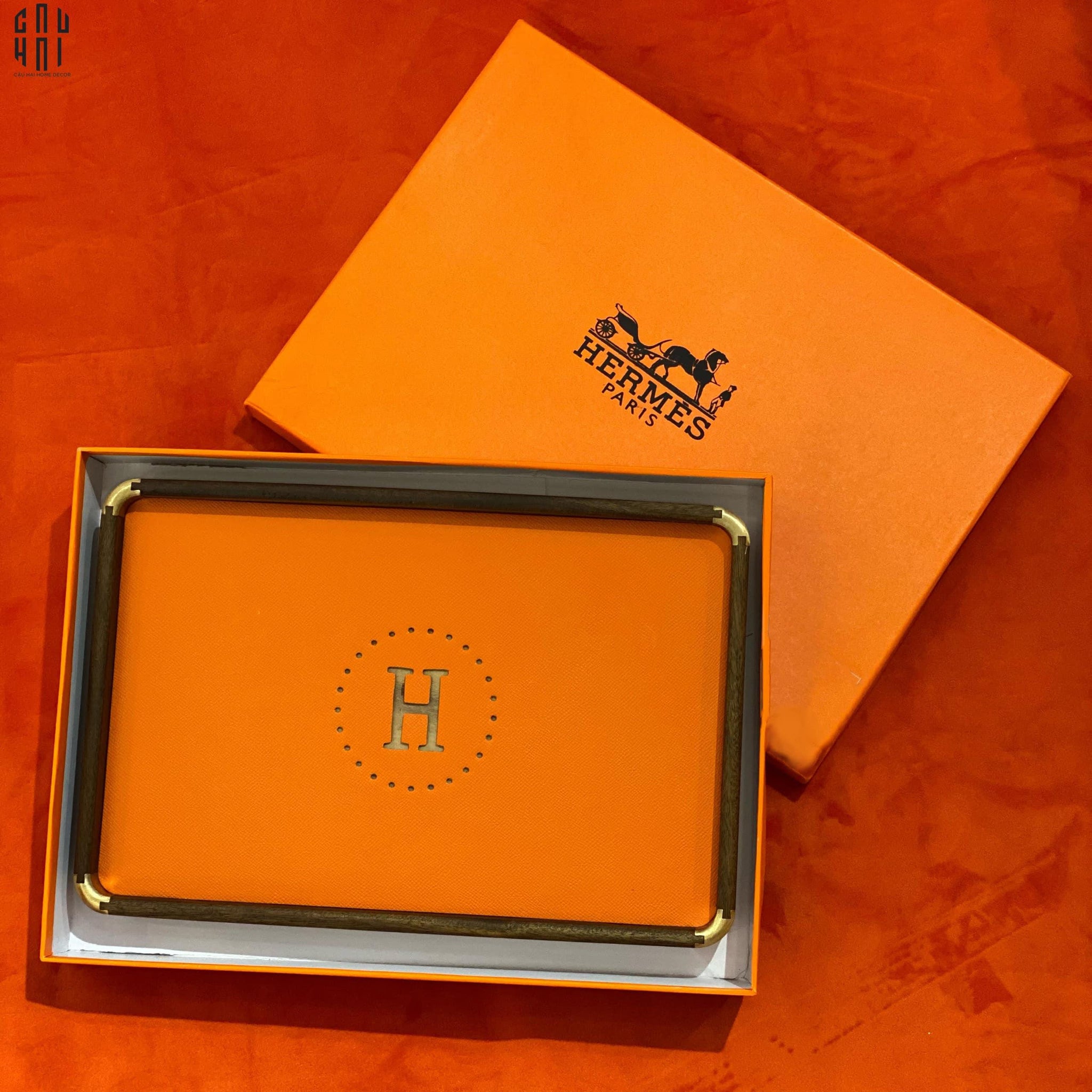 KHAY DA ORANGE H SIGNATURE FULLBOX SS22-CẬU HAI HOME DECOR