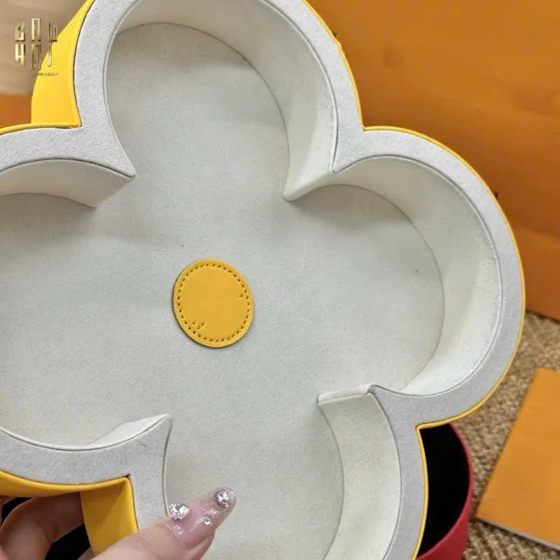 KHAY FLEUR MONOGRAM LOUIS.V – JAUCE - CẬU HAI HOME DECOR