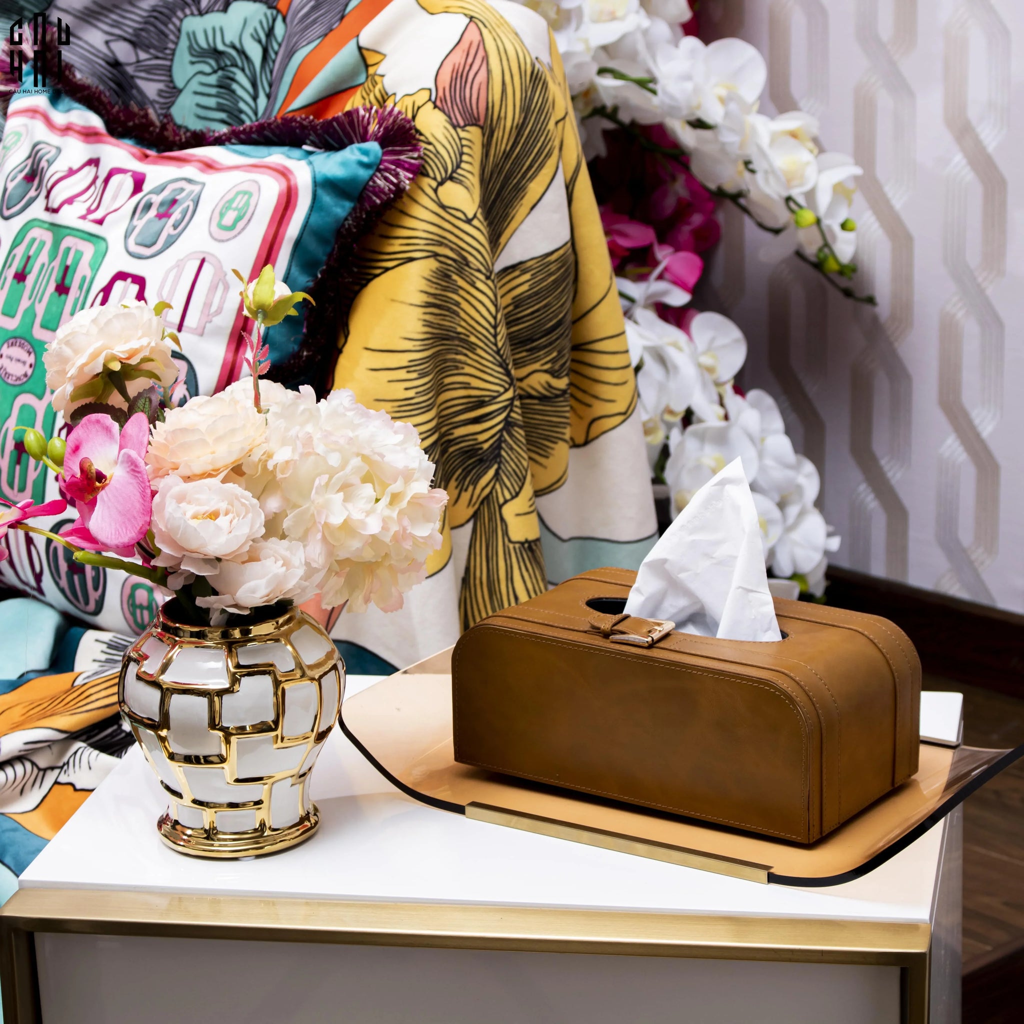 KHAY ACRYLIC AMBRE PURÉTÉ WAVY CONTOUR-CẬU HAI HOME DECOR