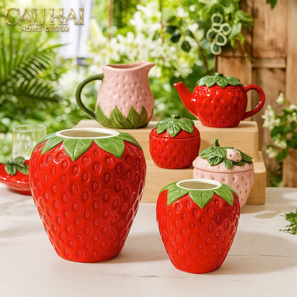 La Sicilia Royale - Set 2 Bình Gốm Sứ Dâu Tây — Fraise Couture Ceramic Pair-BÌNH GỐM SỨ-CẬU HAI HOME DECOR-CẬU HAI HOME DECOR