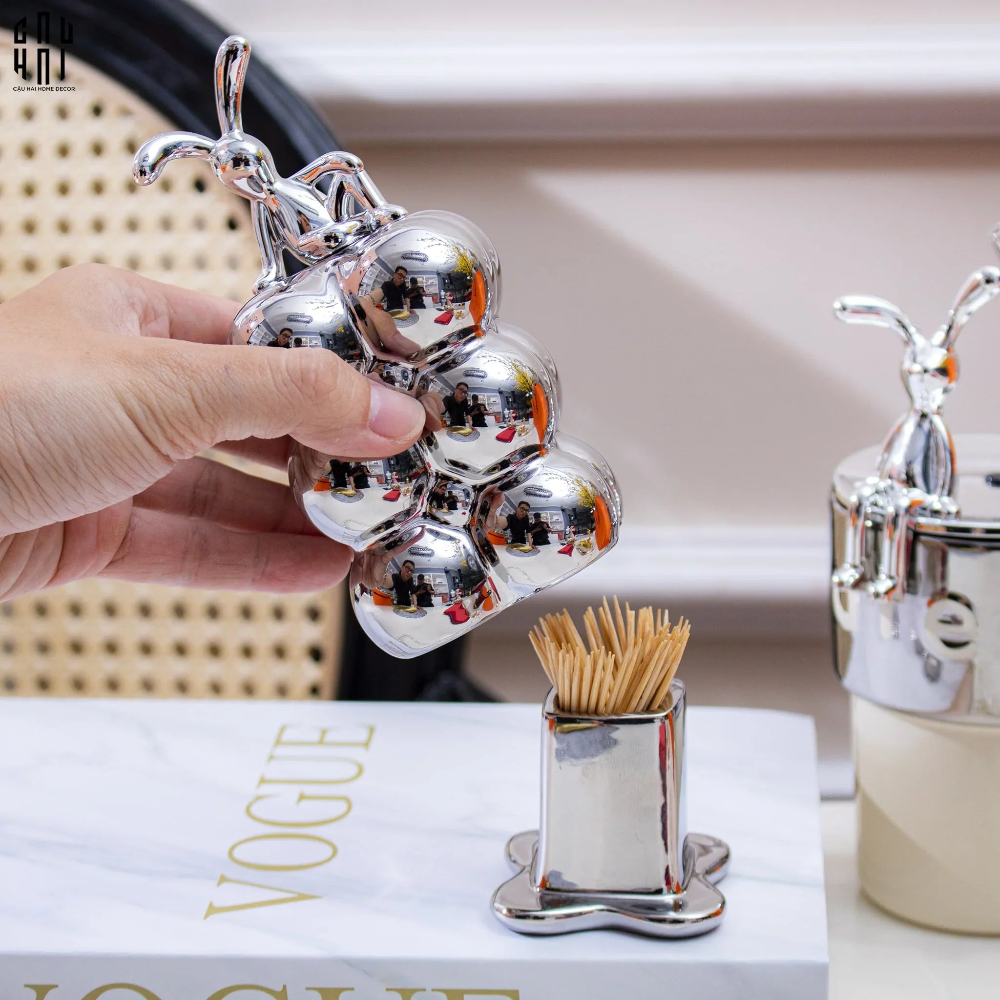 LỌ TĂM SILVER MILEY - RED BOW SS25-CẬU HAI HOME DECOR