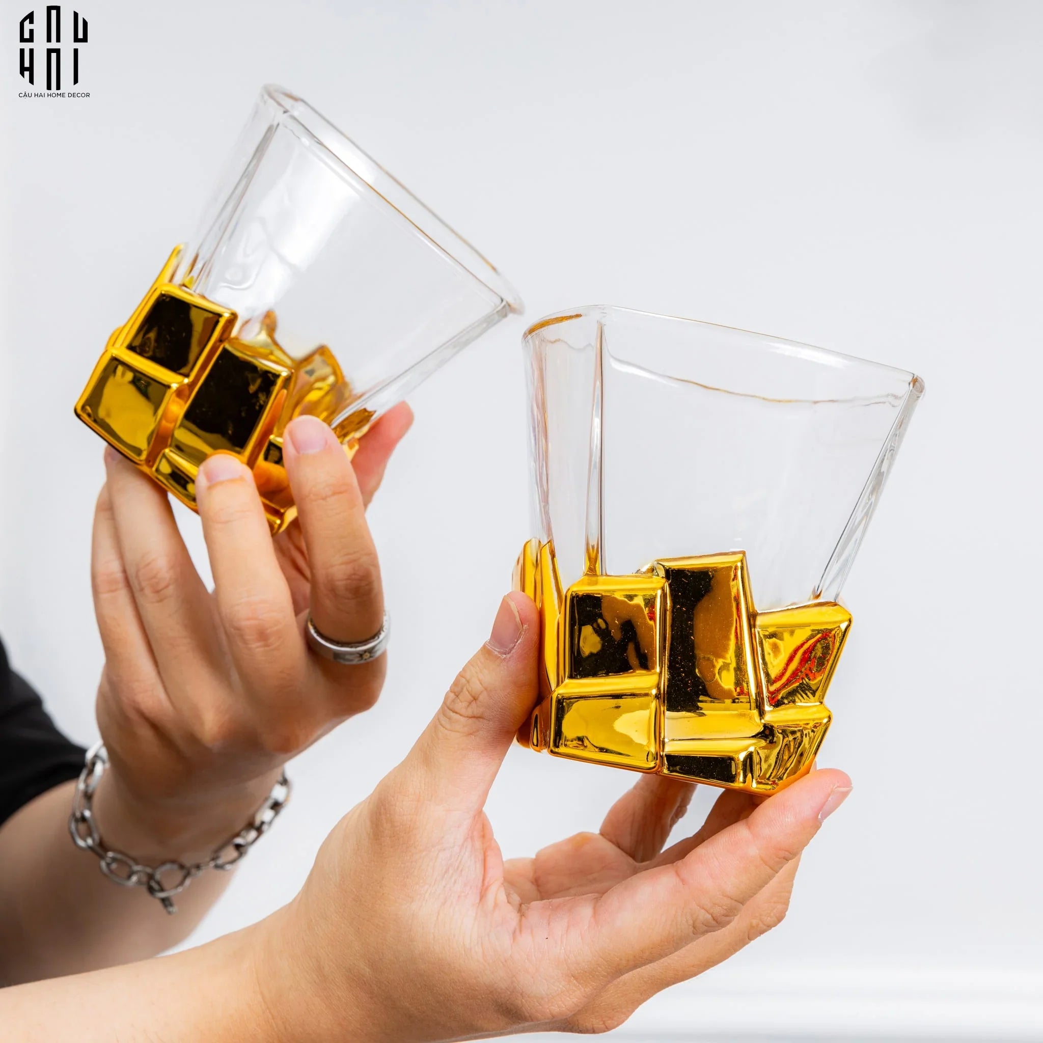 LY THUỶ TINH PIXEL GOLD - SS25 - CẬU HAI HOME DECOR