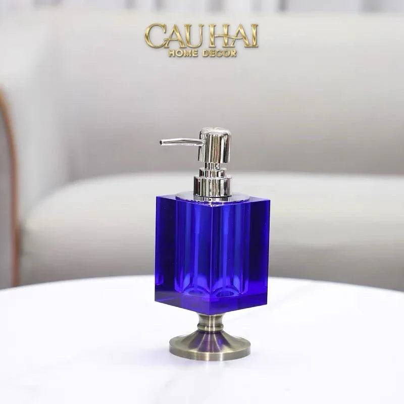 Maison Couture – Chai Kit Lotion Deepsea Blue Cristalleries Cube Impérial Vanities 8.5x7x19.5 220Ml-CẬU HAI HOME DECOR
