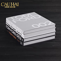 Maison Couture - Sách Fashion Runway Tom Ford 002 - Noir / Blanc / Gris-CẬU HAI HOME DECOR