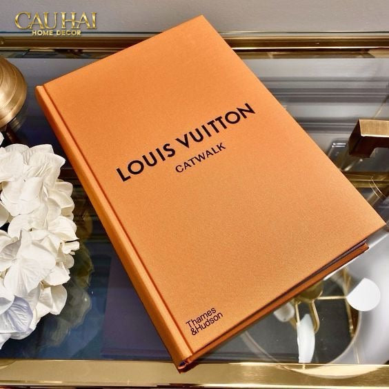 Maison Couture - Sách Louis Fashion Runway 20x28x6 632 pages-Sách Couture-Đối tác tại Trung Quốc theo từng đơn đặt hàng-CẬU HAI HOME DECOR