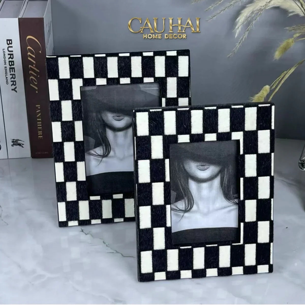 Maison Couture - Set 2 Khung Ảnh Mono Checker Rayé Medusa Limitée-CẬU HAI HOME DECOR