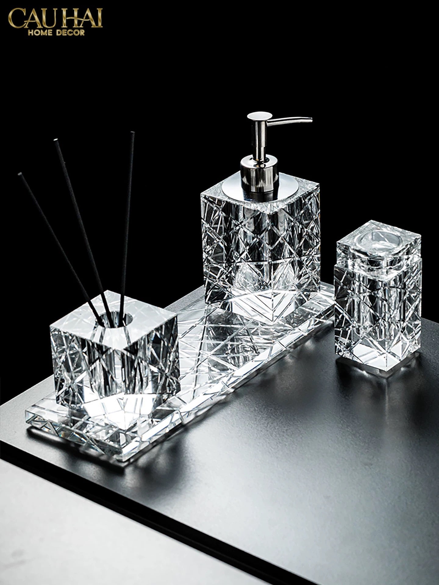 Maison Couture - Set Nhà Tắm Pha Lê Lumière Cristalleries Bathroom Vanity Set - Cannage Facetté Set 4pcs-CẬU HAI HOME DECOR