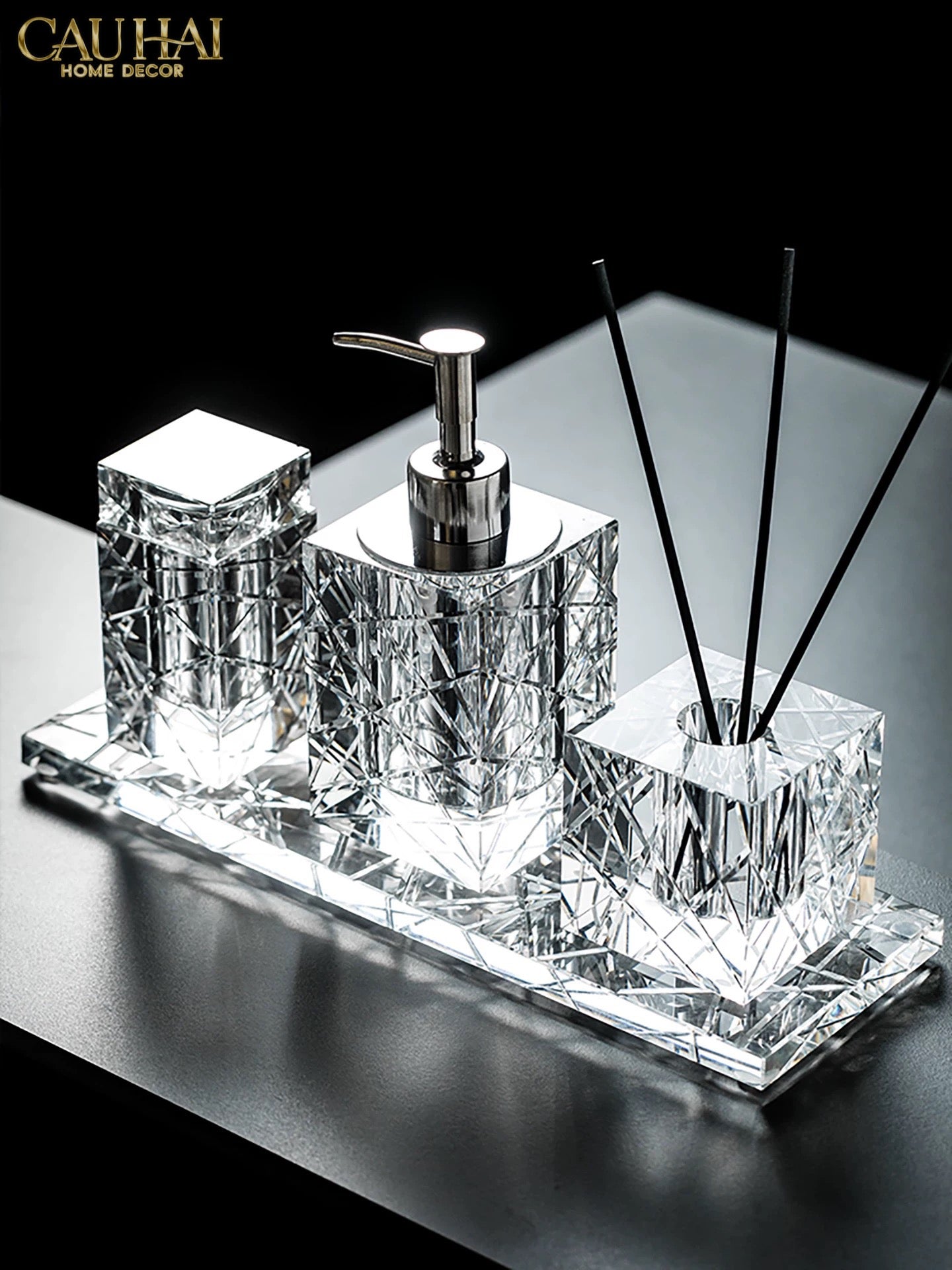Maison Couture - Set Nhà Tắm Pha Lê Lumière Cristalleries Bathroom Vanity Set - Cannage Facetté Set 4pcs-CẬU HAI HOME DECOR