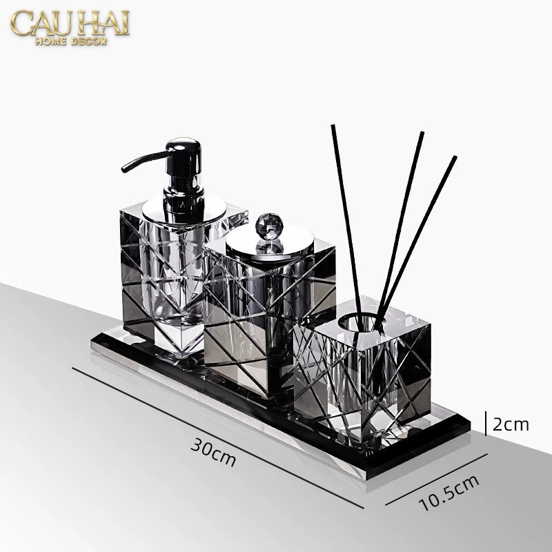 Maison Couture - Set Nhà Tắm Pha Lê Lumière Cristalleries Bathroom Vanity Set - Cannage Facetté Set 4pcs-PHỤ KIỆN NHÀ TẮM-CẬU HAI HOME DECOR-CẬU HAI HOME DECOR
