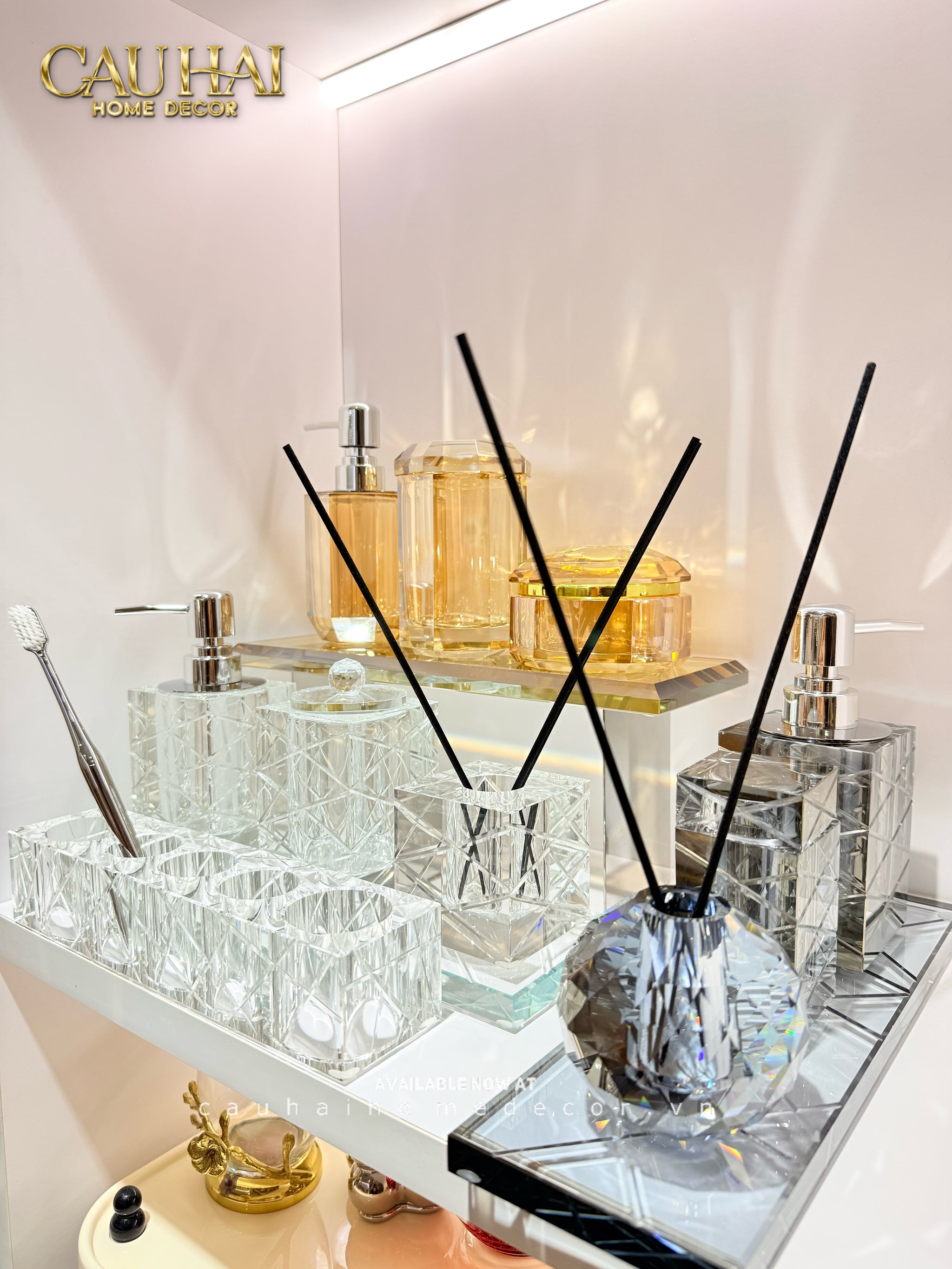 Maison Couture - Set Nhà Tắm Pha Lê Lumière Cristalleries Bathroom Vanity Set - Smoky Cannage Facetté Set 4pcs-CẬU HAI HOME DECOR