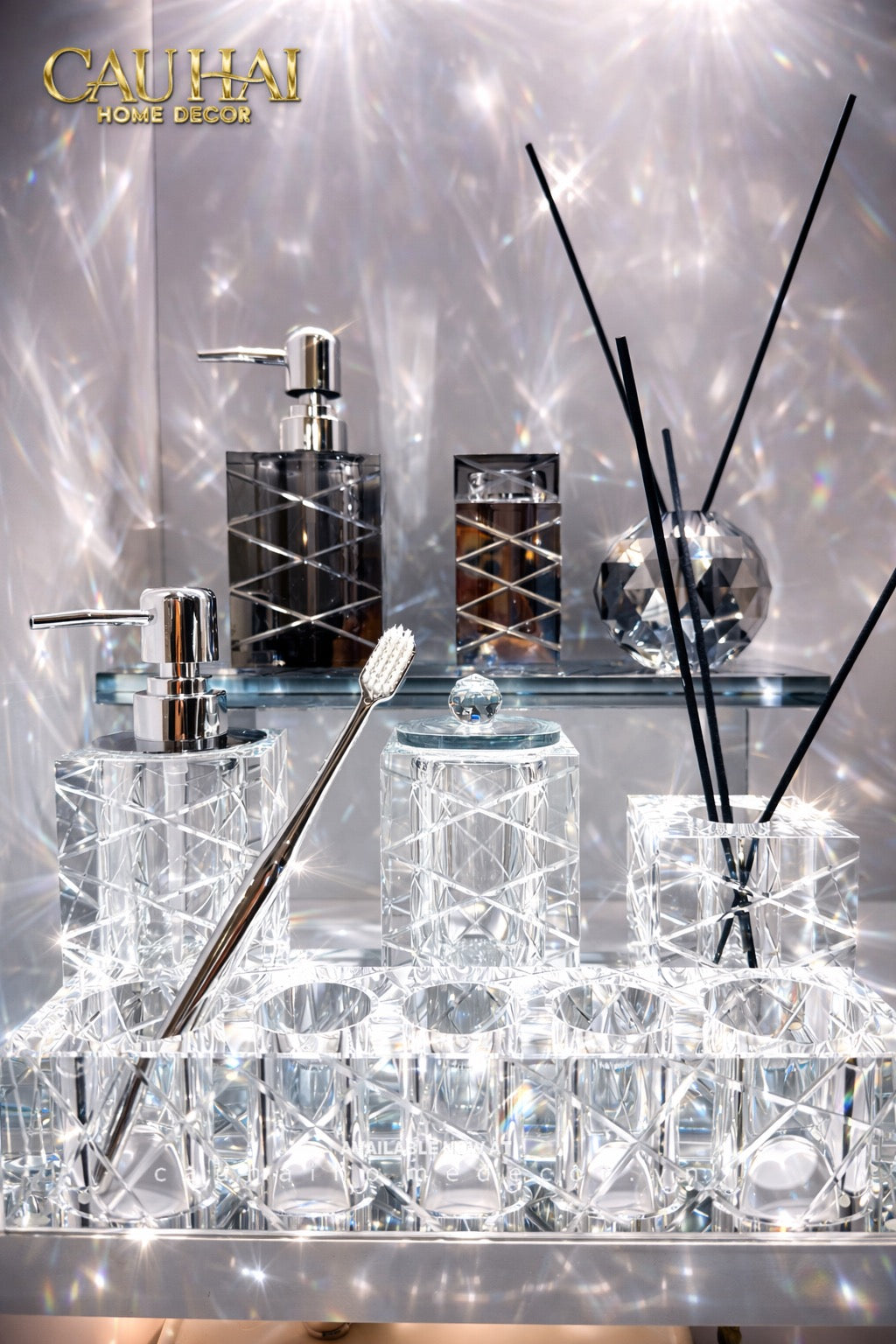 Maison Couture - Set Nhà Tắm Pha Lê Lumière Cristalleries Bathroom Vanity Set - Smoky Cannage Facetté Set 4pcs-CẬU HAI HOME DECOR