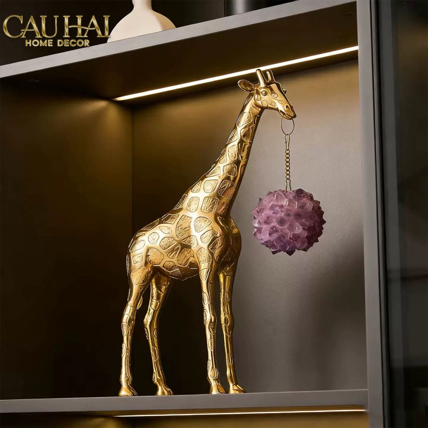 Maison Couture - Tượng Đồng Hươu Cao Cổ Brasson Giraffe Amethyst Orb Carrier 20x8x38-CẬU HAI HOME DECOR