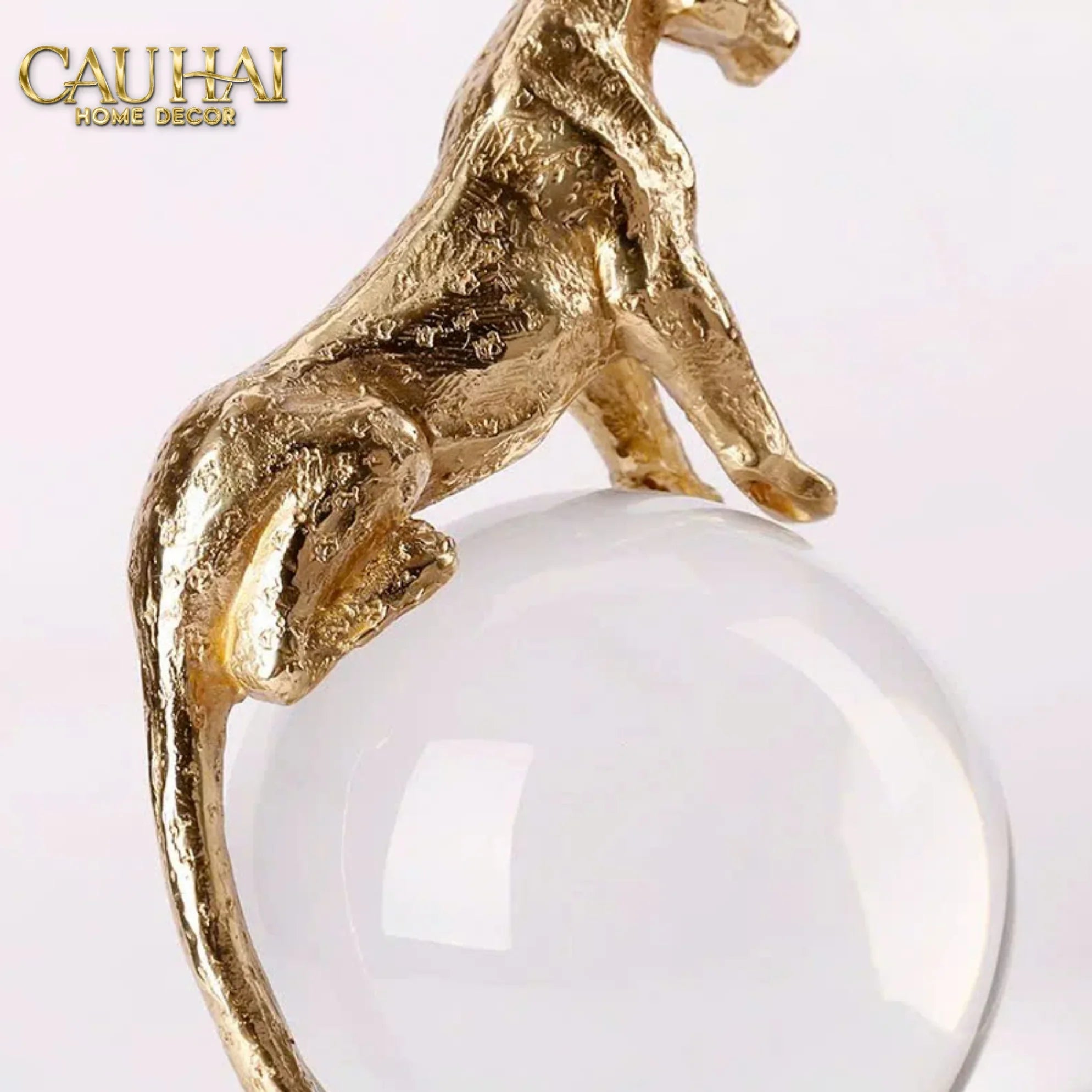 Maison Couture - Tượng Quả Cầu Pha Lê - Báo Đồng Đá Thạch Anh Trắng Regal Quartz Panther Globe 15x30-CẬU HAI HOME DECOR