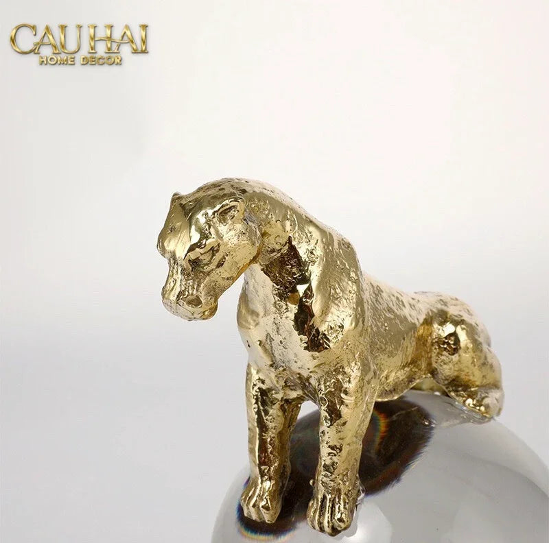 Maison Couture - Tượng Quả Cầu Pha Lê - Tượng Báo Bằng Đồng - Regal Brasson Panther Globe 15x30-CẬU HAI HOME DECOR