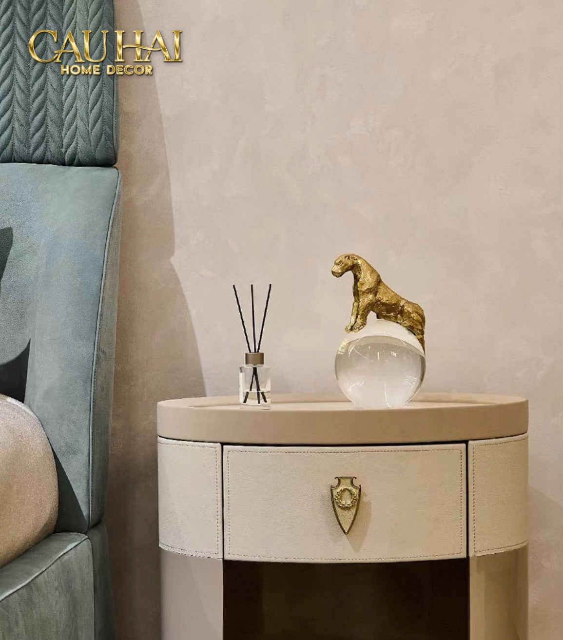 Maison Couture - Tượng Quả Cầu Pha Lê - Tượng Báo Bằng Đồng - Regal Brasson Panther Globe 15x30-CẬU HAI HOME DECOR