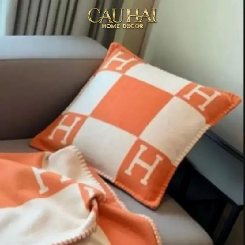 Maison Couture - Vỏ Gối Len Merinos Cashmere Signature Carré H Class 45 - Taupe Orange H-VỎ GỐI-Đối tác tại Trung Quốc theo từng đơn đặt hàng-CẬU HAI HOME DECOR