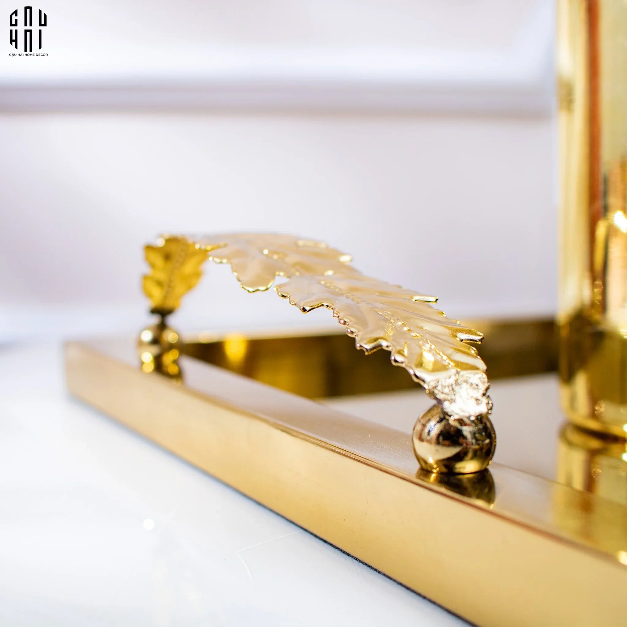 HOME COUTURE - KHAY "MIDAS TOUCH" GILDED FUR HANDLE 35X45 - CẬU HAI HOME DECOR