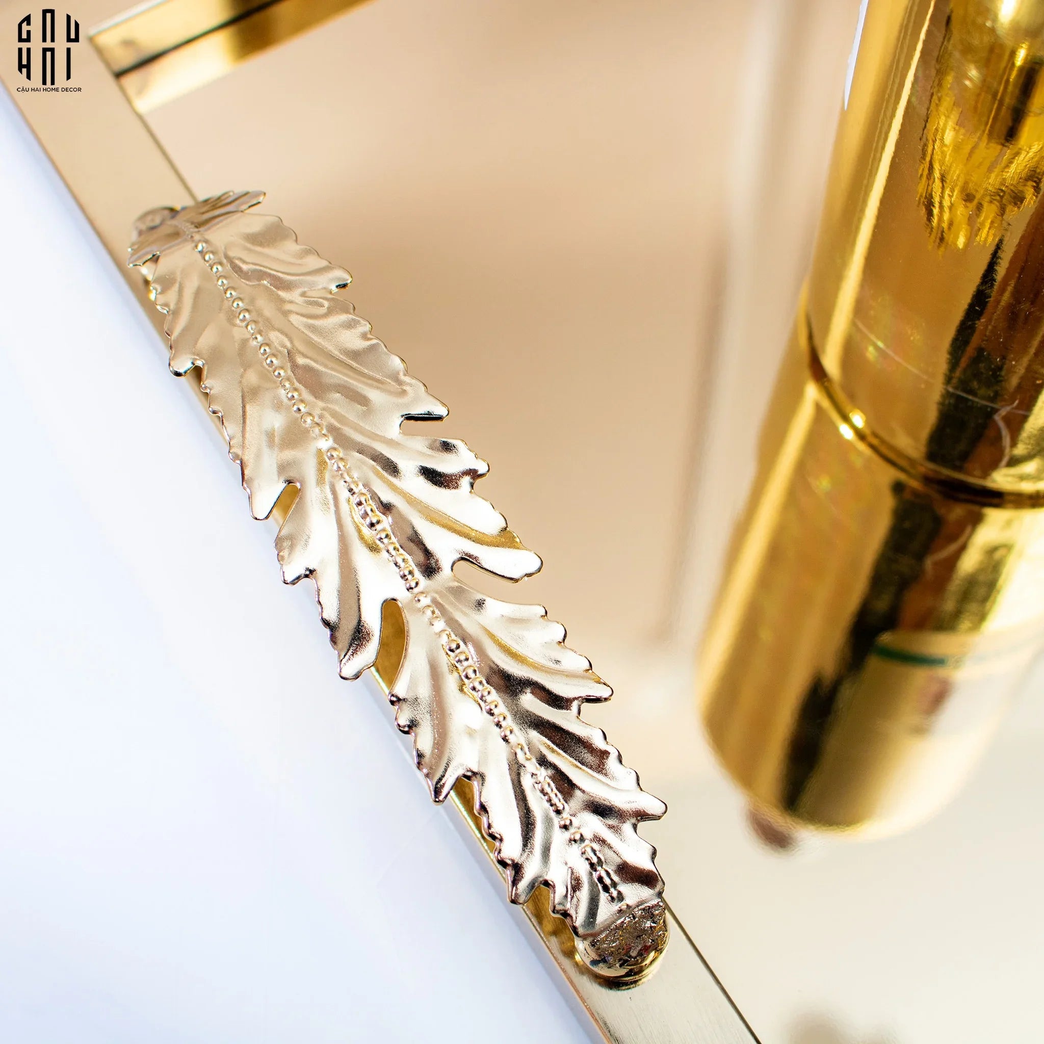 HOME COUTURE - KHAY "MIDAS TOUCH" GILDED FUR HANDLE 35X45 - CẬU HAI HOME DECOR