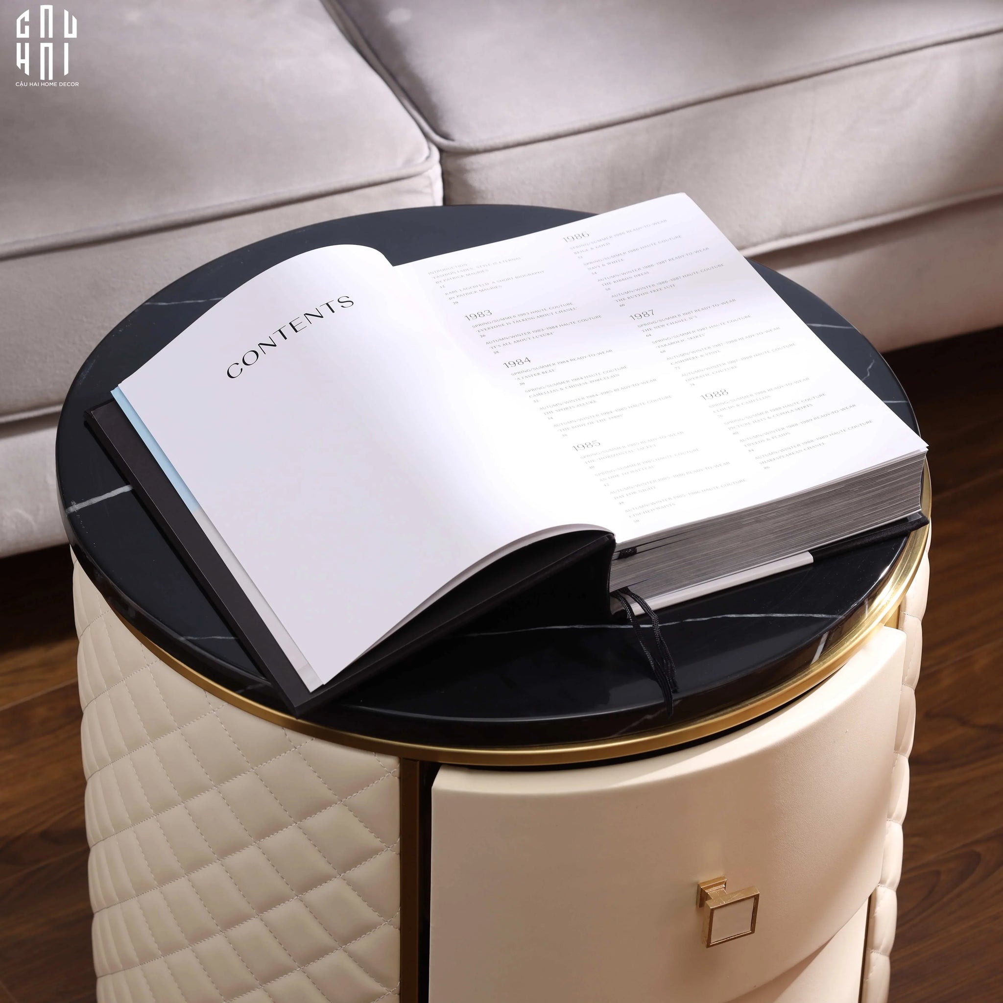 HOME COUTURE - SÁCH COCO CATWALK - FASHION RUNWAY BOOK-CẬU HAI HOME DECOR