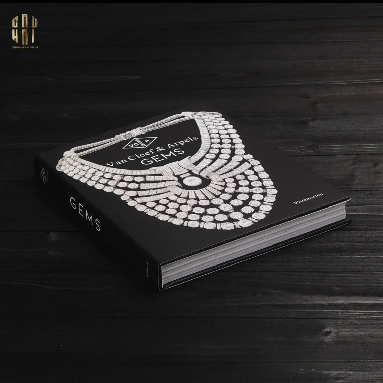 SÁCH FASHION RUNWAY VAN CLEEF & ARPELS GEMS - CẬU HAI HOME DECOR