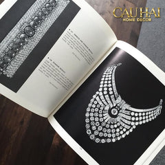 Sách Fashion Runway Van Cleef & Arpels Gems. 24.5x29.5x3.5-SÁCH TRANG TRÍ-CẬU HAI HOME DECOR