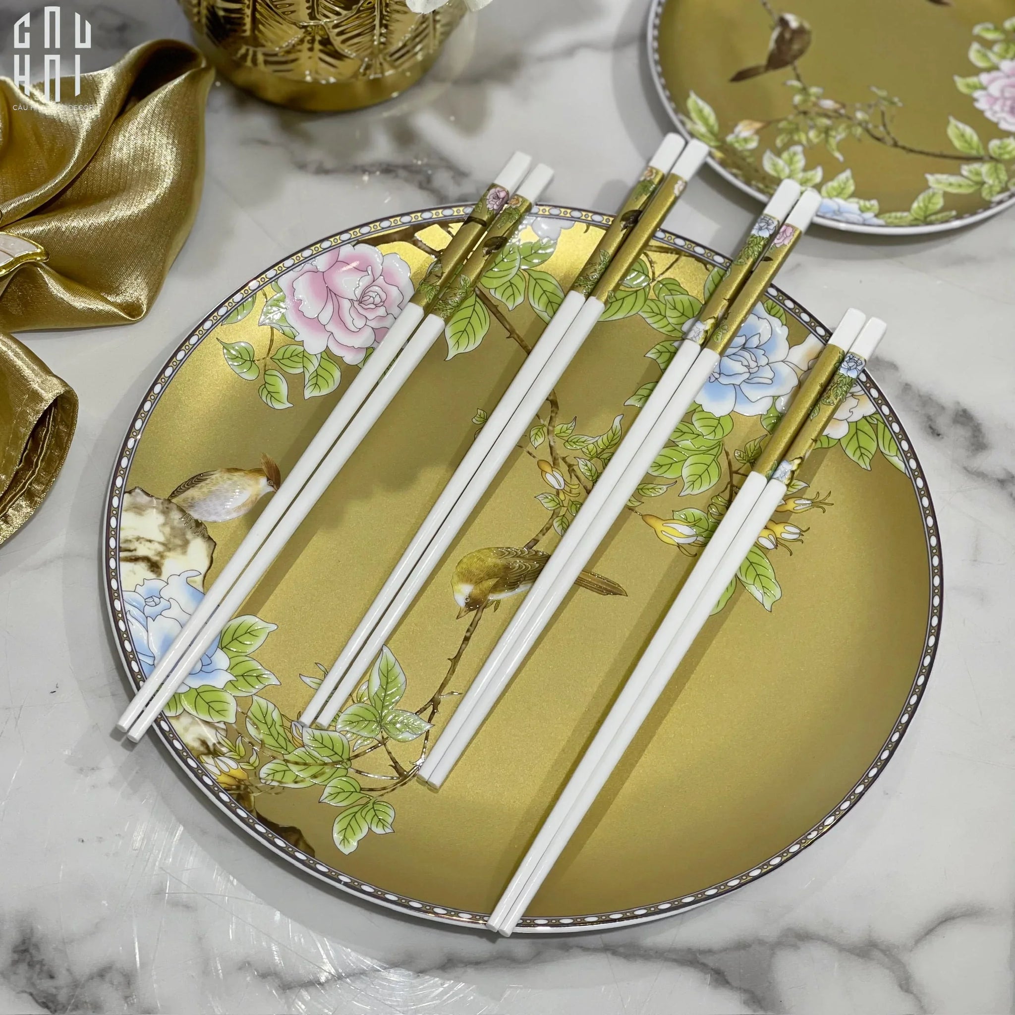 SET 10 ĐÔI ĐŨA SỨ BST KHỔNG TƯỚC HOÀNG KIM PORCELAIN CHOPSTICK - CẬU HAI HOME DECOR