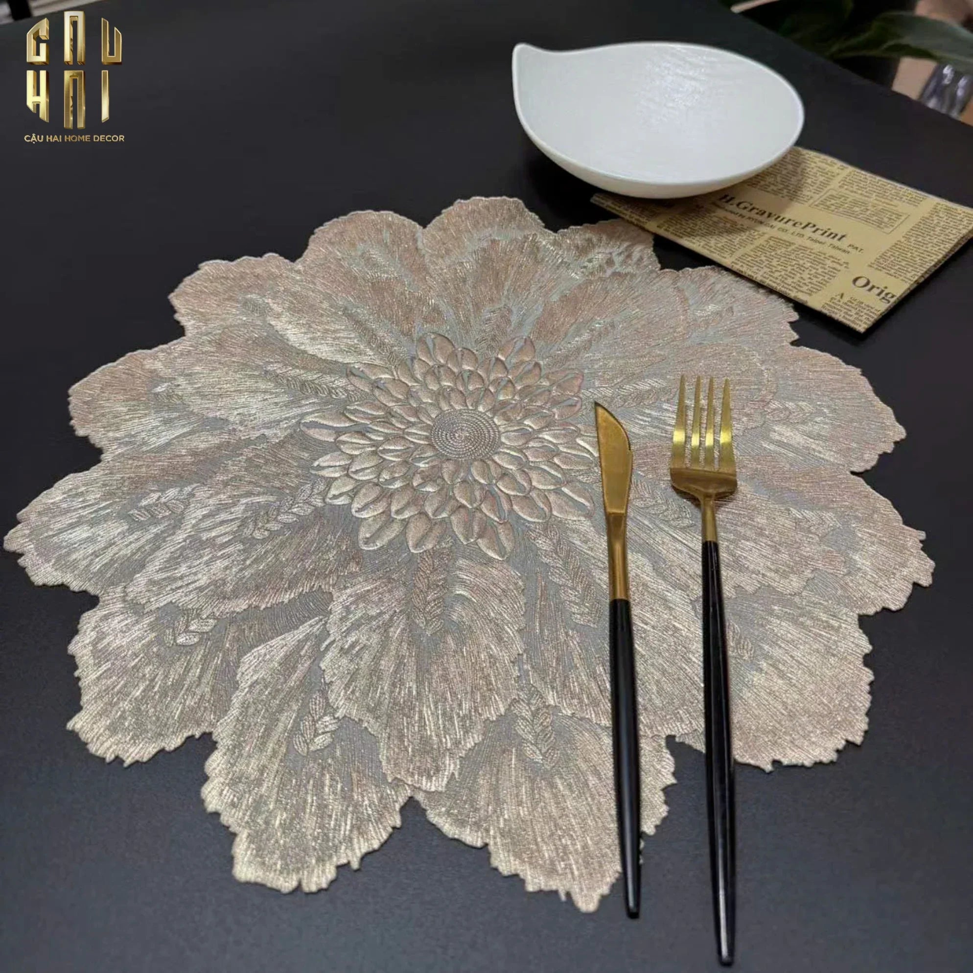 SET 2 TẤM LÓT BÀN ĂN - PLACEMAT CROWN BLOOM - CẬU HAI HOME DECOR