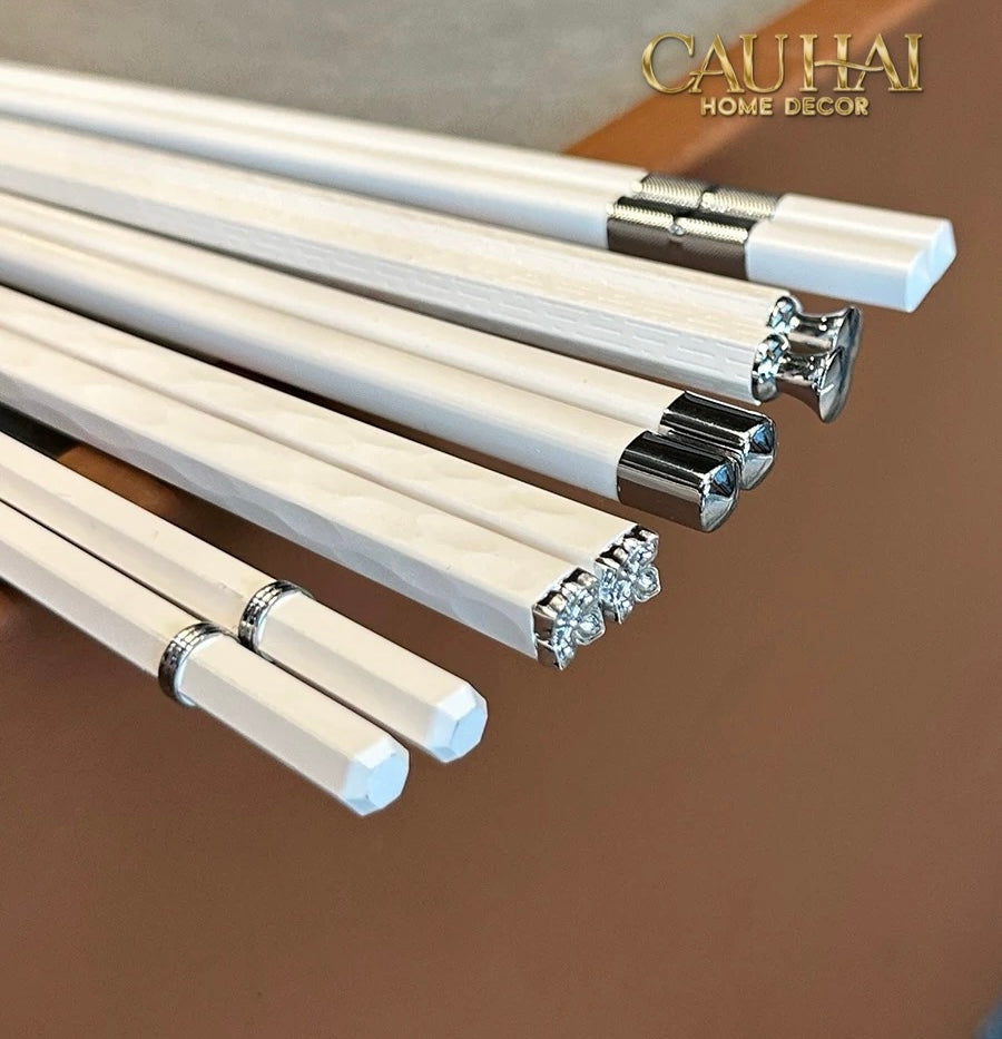 Set 5 Đôi Đũa Sợi Thuỷ Tinh Opal Platinum Monochrome PET Chopsticks 24cm-CẬU HAI HOME DECOR