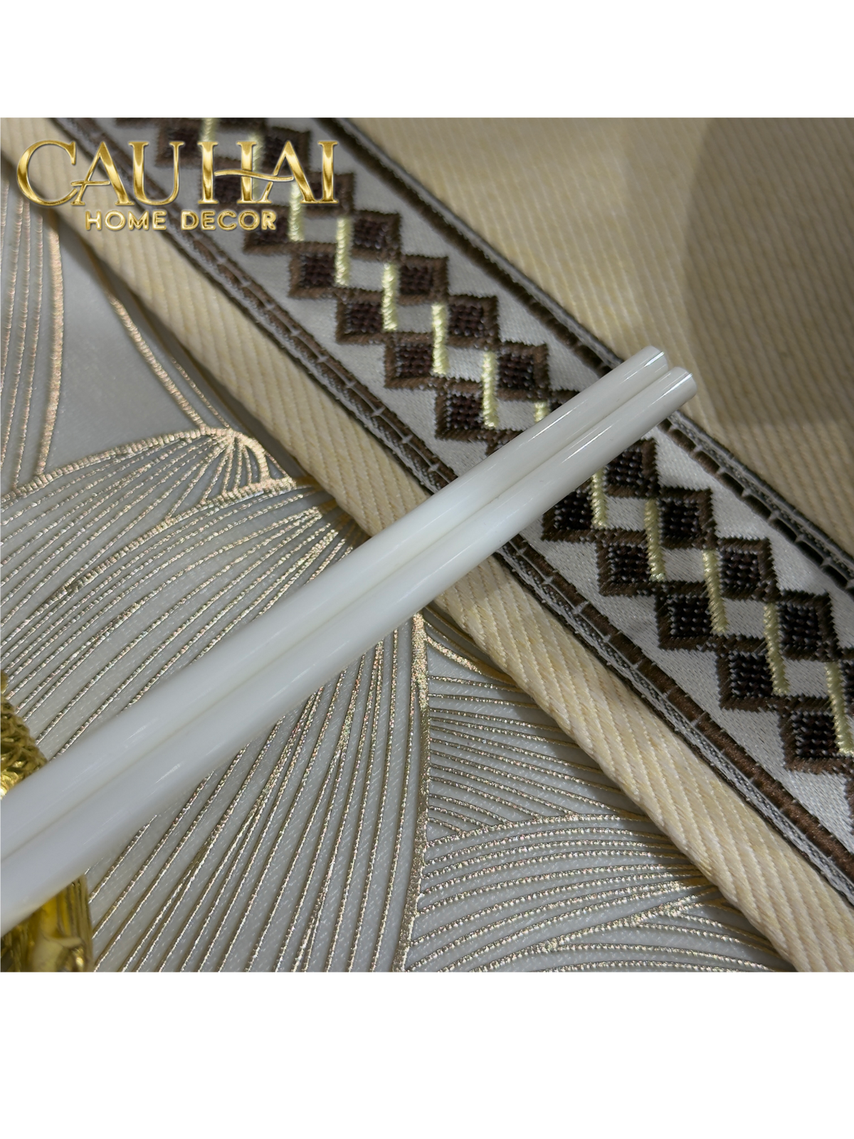 Set 6 Đôi Đũa Sứ Fleur de Monogram New Year Eve Couture Ceramic Chopsticks Set-Dinner Cutlery Set Dao Muỗng Nĩa-Đối tác tại Trung Quốc theo từng đơn đặt hàng-CẬU HAI HOME DECOR