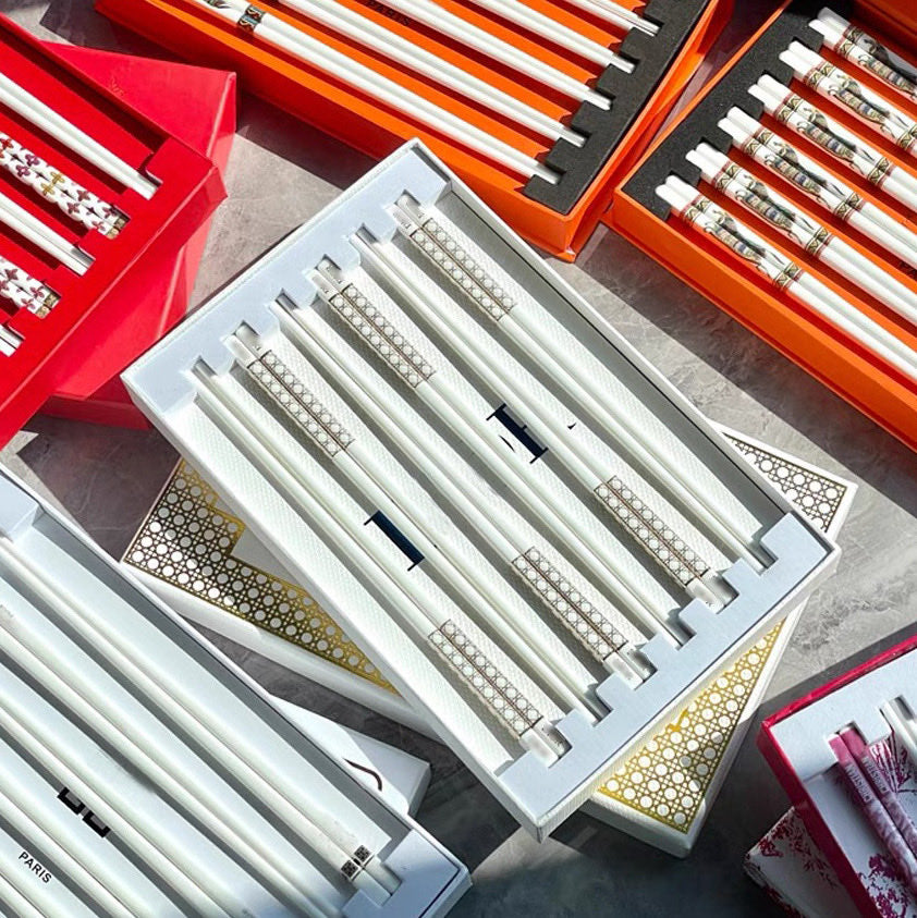 Set 6 Đôi Đũa Sứ Maxi Cannage Couture Ceramic Chopsticks Set-Dinner Cutlery Set Dao Muỗng Nĩa-Đối tác tại Trung Quốc theo từng đơn đặt hàng-CẬU HAI HOME DECOR