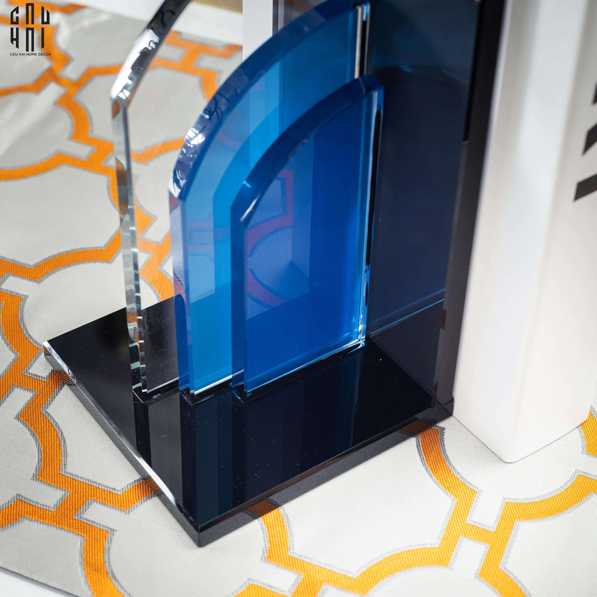 Chặn Sách Pha Lê Crystal Blue Moon Bookend-CẬU HAI HOME DECOR