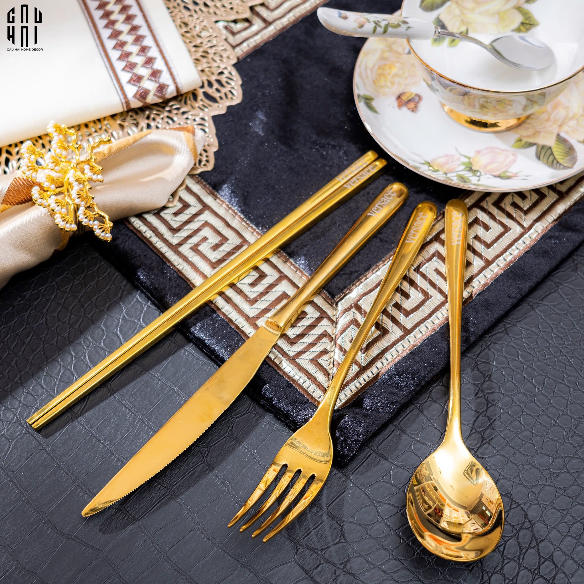 SET DAO NĨA VERSACE - SET CUTLERY VERSACE 4PCS SS25 - CẬU HAI HOME DECOR
