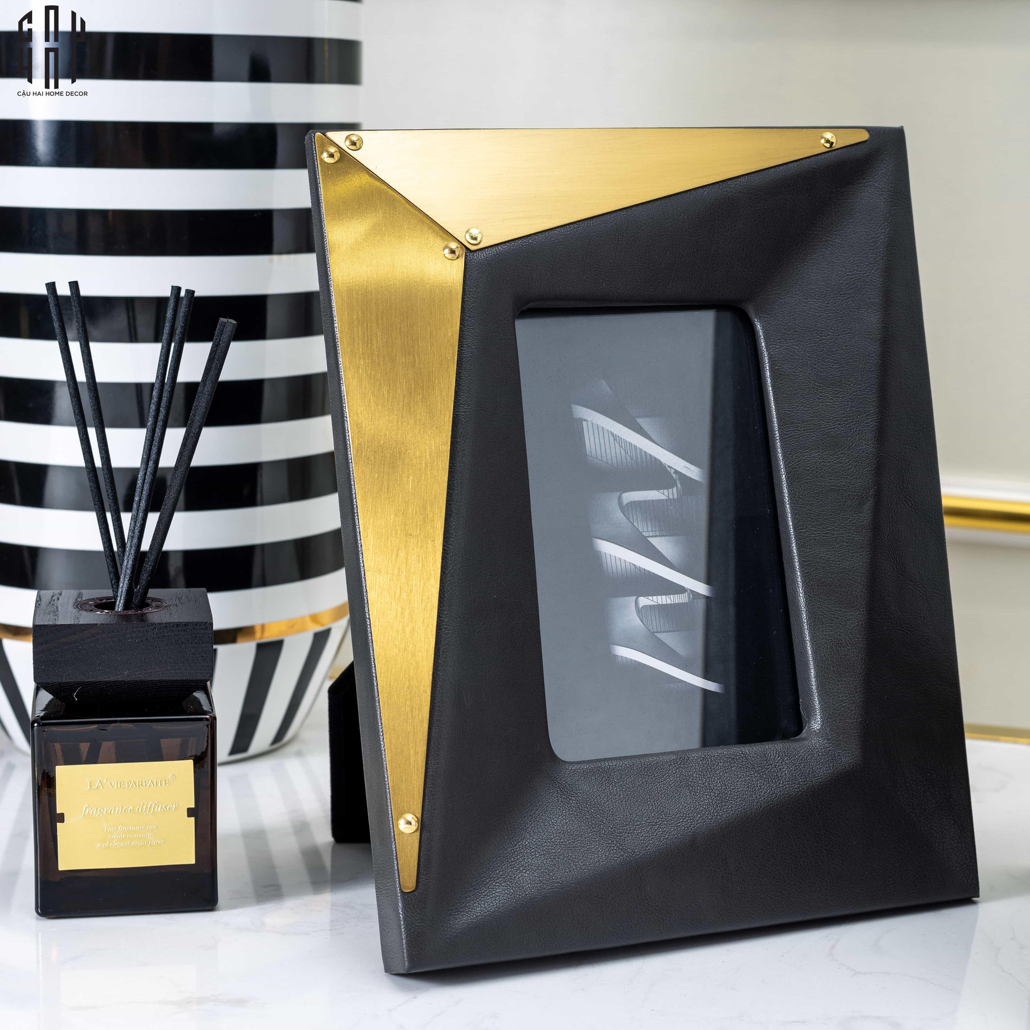 HOME COUTURE - SET 2 KHUNG ẢNH DA SAVOIR DIAMOND FACETTÉ - CẬU HAI HOME DECOR
