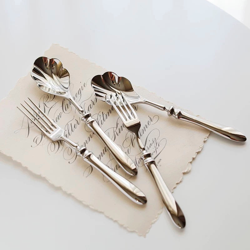 Set Muỗng Nĩa Tráng Miệng Vỏ Sò 4 Món Shell Shape Desert Cutlery Cobra Collection 4pcs-CẬU HAI HOME DECOR