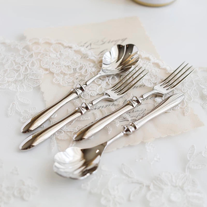 Set Muỗng Nĩa Tráng Miệng Vỏ Sò 4 Món Shell Shape Desert Cutlery Cobra Collection 4pcs-CẬU HAI HOME DECOR