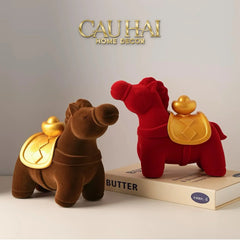 Tết Couture - Tượng Ngựa Nhung Đỏ Hồng Mã Nguyên Bảo Red Velvet Lucky Horse-CẬU HAI HOME DECOR