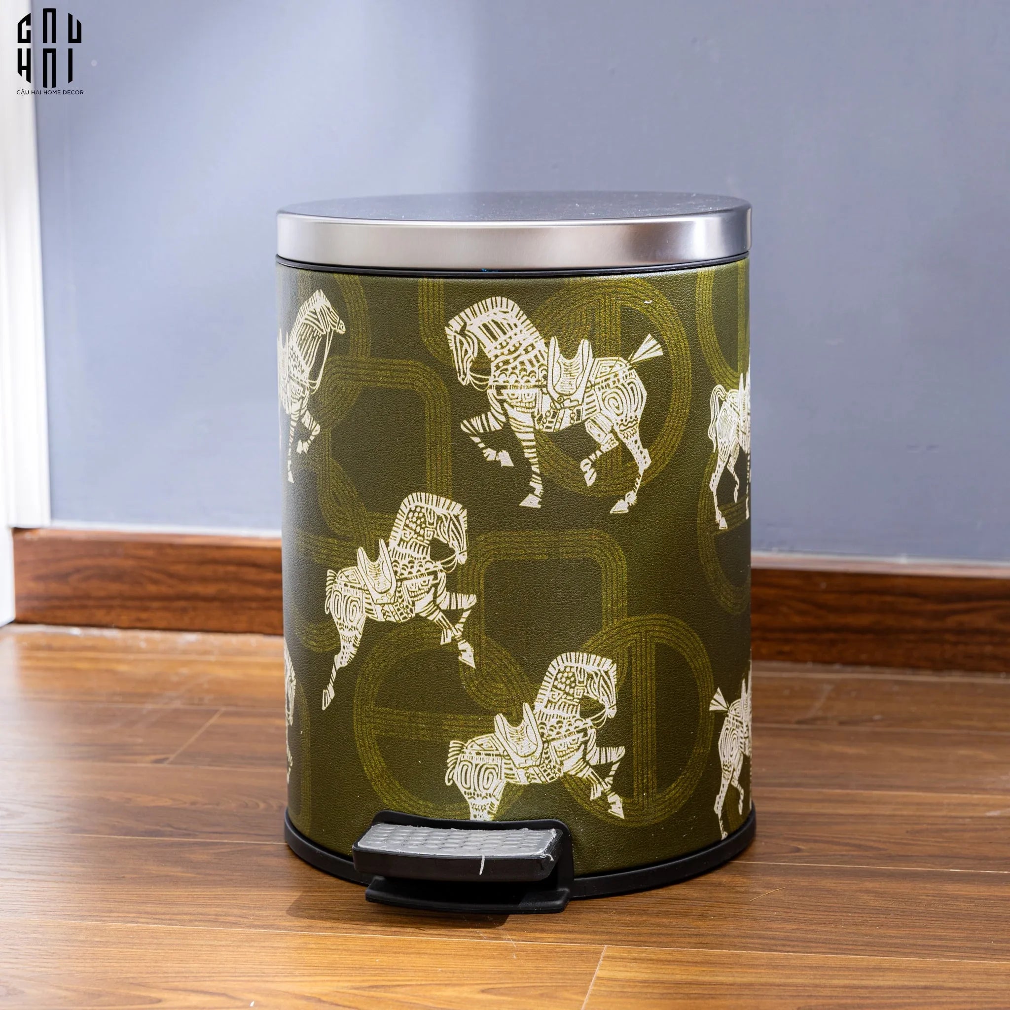 THÙNG RÁC DA LES CAVALIERS BLANCS IMPÉRIAUX 14L - VERT UP - CẬU HAI HOME DECOR