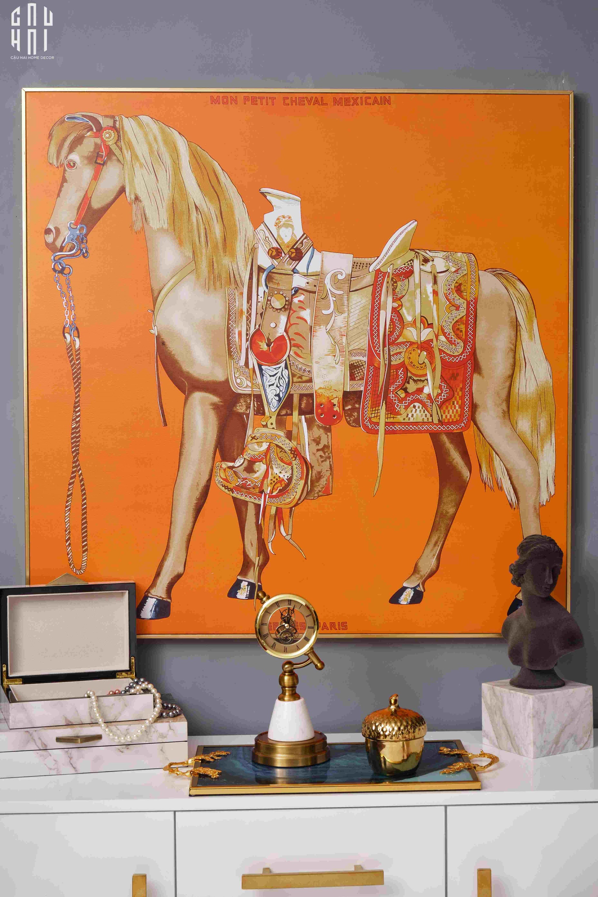 TRANH CANVAS CHEVAL 90X90CM - CẬU HAI HOME DECOR